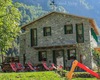 Passeggiata lungo il sentiero che porta al rifugio