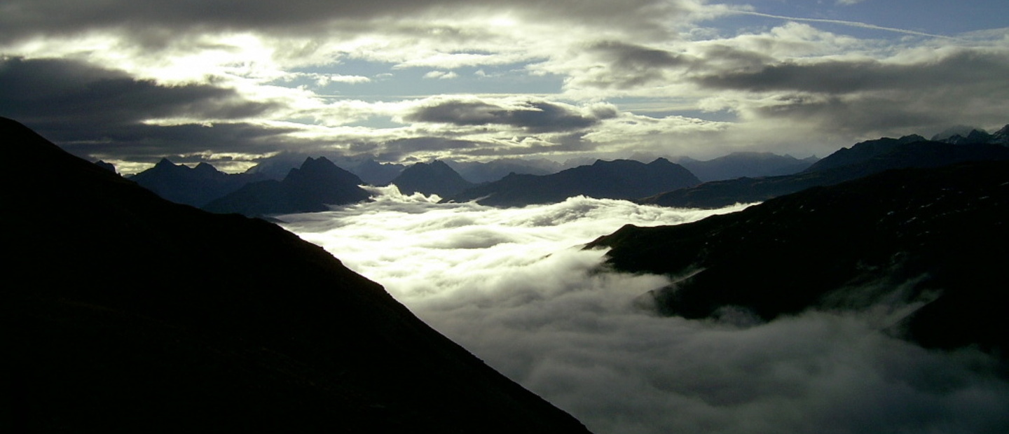 Alba con nuvole al rifugio Cassana