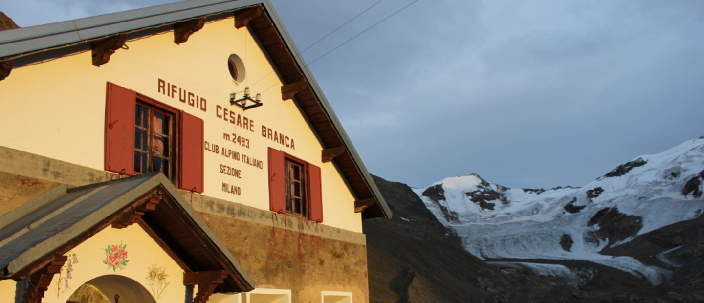 Rifugio Branca in estate