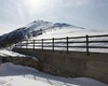 dal rifugio uno sguardo alla cima del Monte Cornizzolo ed alla Croce