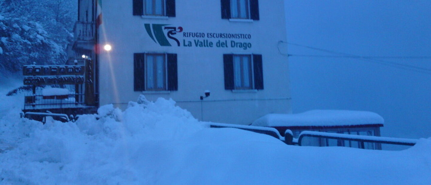 rifugio valle del drago in inverno