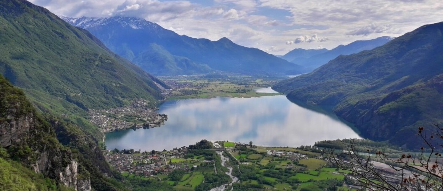 Il lago di Mezzola