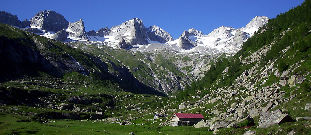 Rifugio Gianetti Val Masino sul Sentiero Roma | Rifugi di Lombardia